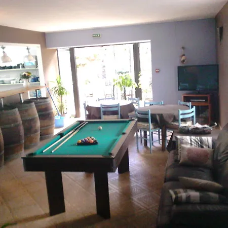 Les Fleurs Bleues 3*