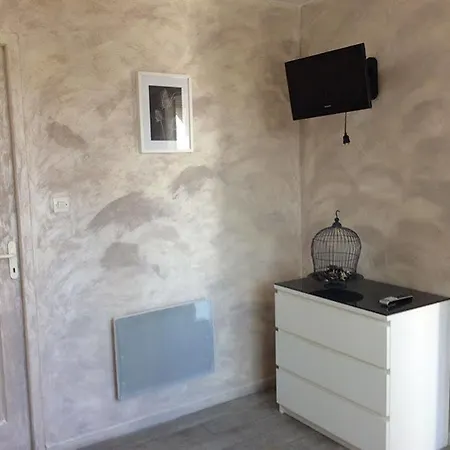 Les Fleurs Bleues Hotel 3*