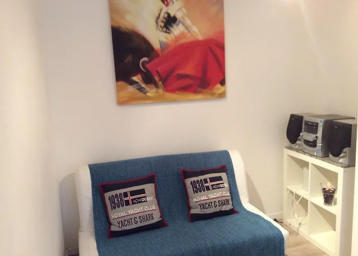 Hotell Les Fleurs Bleues