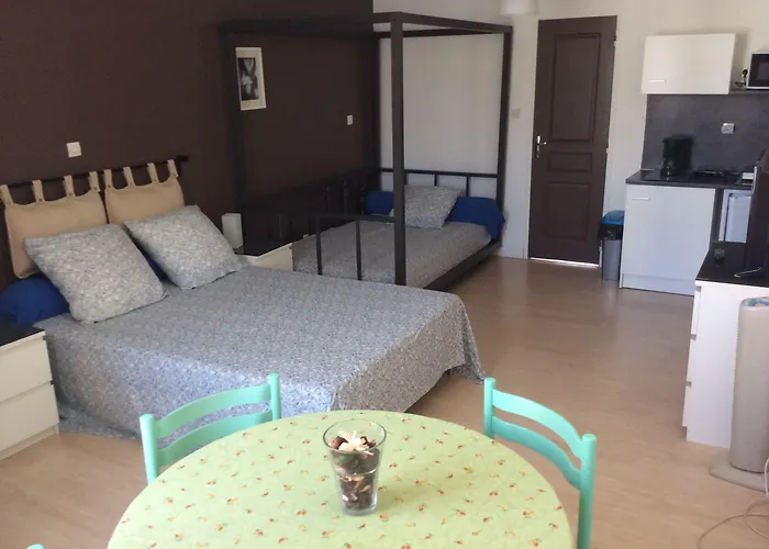 Les Fleurs Bleues 3* Ganges